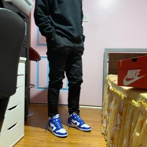 Meet your Posher, Văn